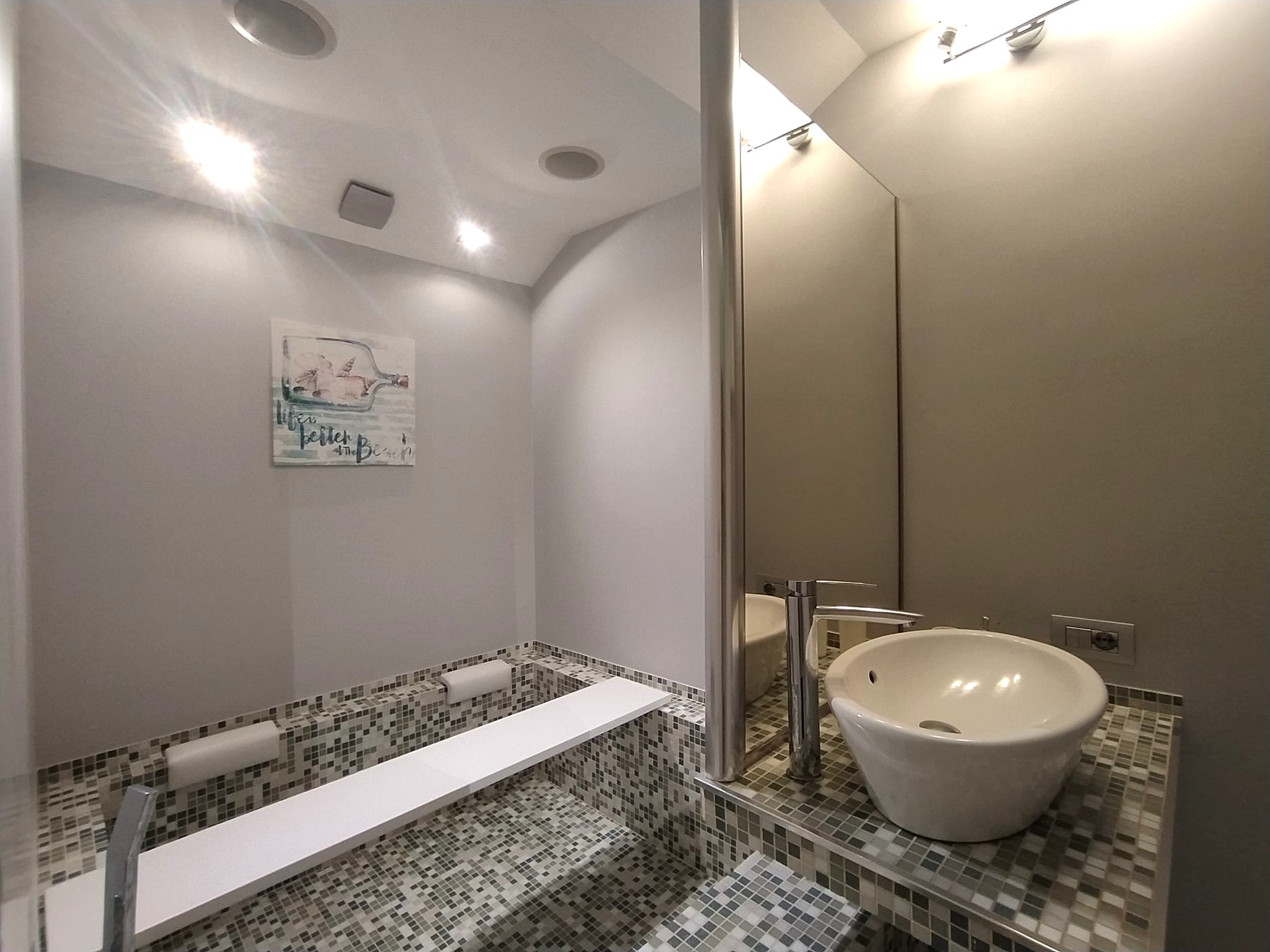 43382
